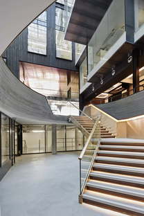 Londres : le Studio RHE transforme un bâtiment historique en Alphabeta 
