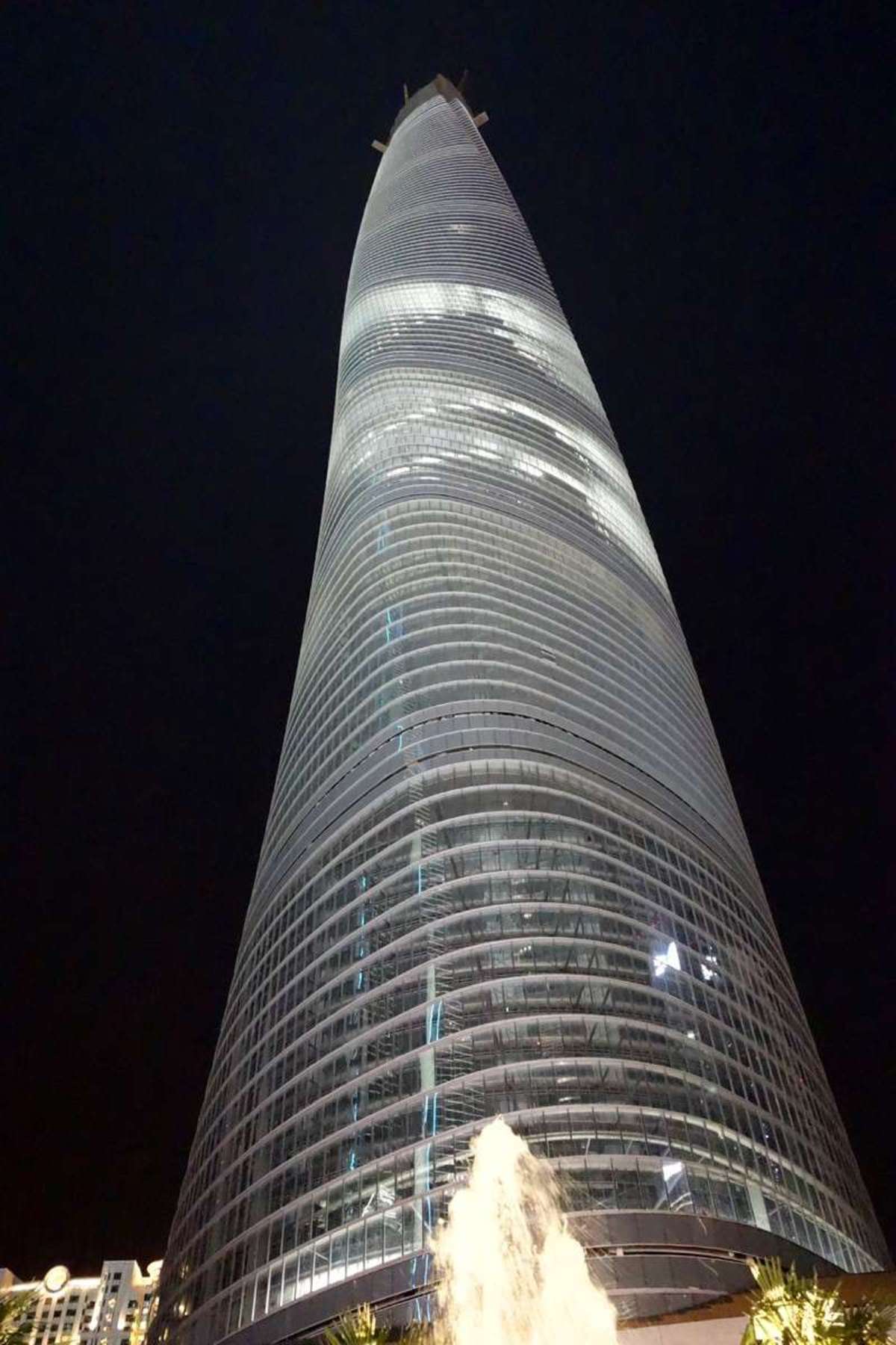 La Tour de Shanghai le plus haut immeuble de Chine 