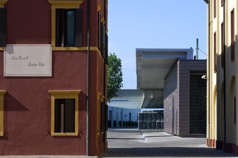 Westway Architects, les Chais Santa Margherita, recladding enveloppe
