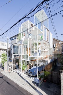 The Japanese House L'Architecture et la vie de 1945 à nos jours 
