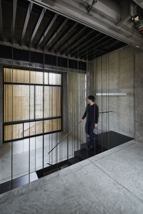 Florian Busch Architects K8 Bar Galerie à Kyoto
