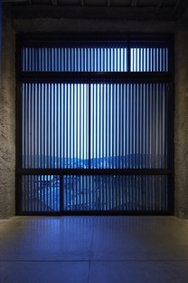 Florian Busch Architects K8 Bar Galerie à Kyoto
