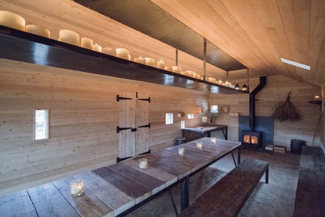 Moxon Architects une cabane moderne dans les Highlands écossaises 
