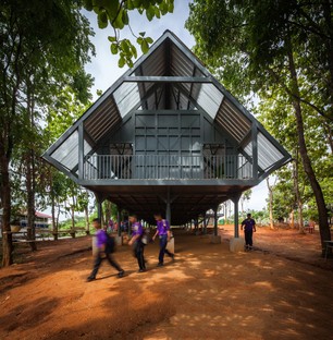 Post Disaster School par Vin Varavarn Architects remporte le prix de la Biennale Cappochin 2017
