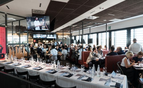 Iosa Ghini Associati nouveau pont-restaurant à Novara

