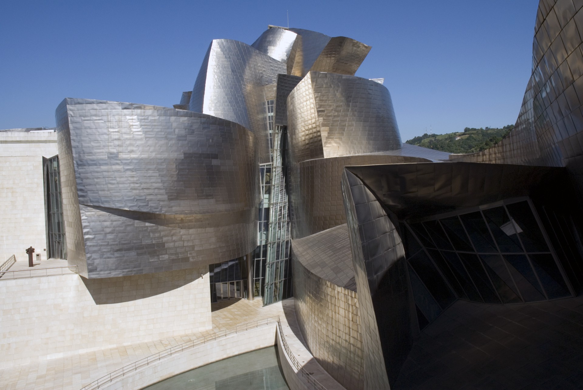 Les 20 ans du Guggenheim Museum Bilbao oeuvre de Frank Gehry | Floornature