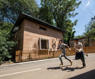 La maison prototype du village de Guangming sacrée World Building of The Year 2017
