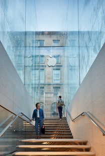 Foster + Partners Apple Piazza Liberty Milan