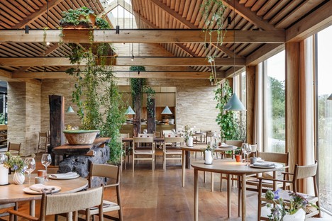 BIG Bjarke Ingels Group réalise un village restaurant
