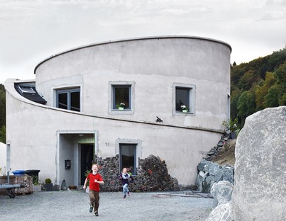 Christoph Hesse Architects Villa F une maison autonome
