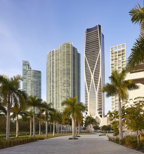 Zaha Hadid Architects One Thousand Museum un gratte-ciel avec un exosquelette à Miami
