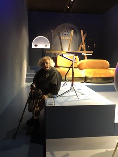 Adieu à Nanda Vigo la designer et artiste de la lumière
