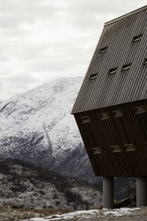 Snøhetta Tungestølen refuge pour randonneurs sur le glacier Jostedalsbreen Norvège
