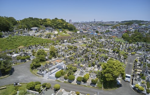 Takeshi Hosaka Architects La tombe de l'église de Kamakura Yukinoshita
