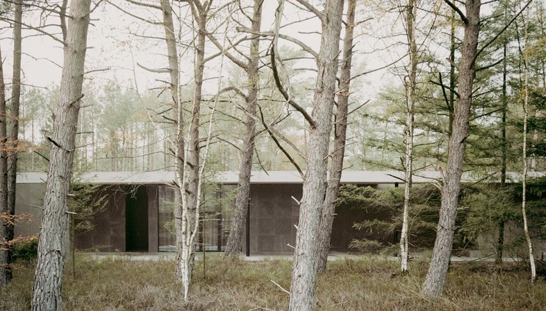 KAAN Architecten Loenen Pavilion un bâtiment commémoratif en harmonie avec la nature
