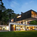 UNA arquitetos signe le projet résidentiel Mantiqueira House à São Bento do Sapucaí
