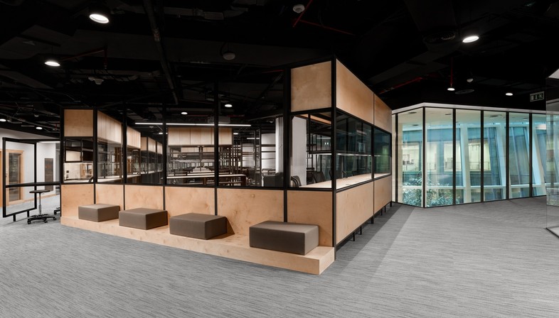 nEmoGruppo intérieur pour les bureaux du département cyber security de la Nyu Abu Dhabi
