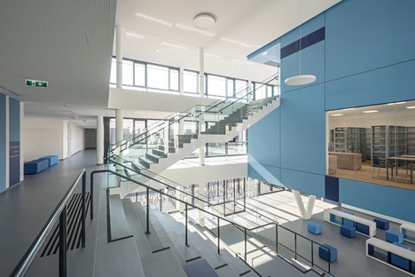 .Megatabs .BORG une école durable et à haute efficacité énergétique pour Oberndorf
