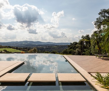Gilda Meirelles Arquitetura EQ House matières nobles pour une maison en plein cœur de la nature
