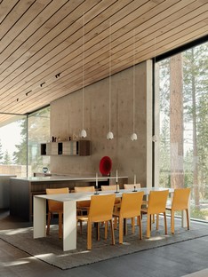 Faulkner Architects Lookout House, une maison minimaliste dans la Sierra Nevada
