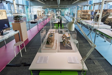 exposition MVRDVHNI: The Living Archive à l'Het Nieuwe Instituut de Rotterdam
