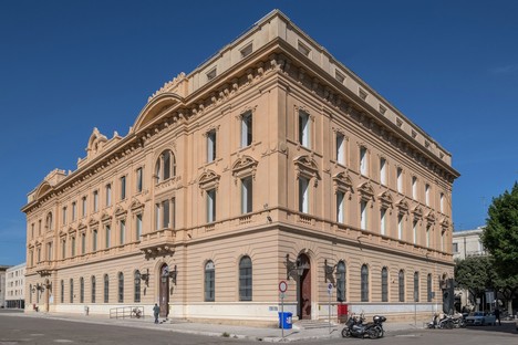Les surfaces innovantes Active Surfaces® ornent la toiture-terrasse panoramique de l’hôtel des postes de Lecce 
