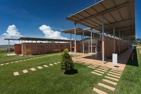 RPBW Centre de chirurgie pédiatrique d'Entebbe d'EMERGENCY

