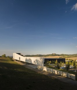LAND avec GEZA Architecture, nature et durabilité pour le siège Furla Progetto Italia
