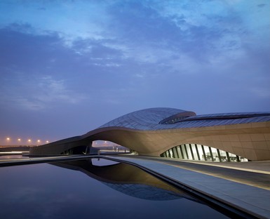 Zaha Hadid Architects siège à émissions nulles à Sharjah

