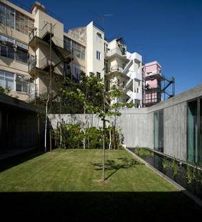Ricardo Bak Gordon, 2 HOUSES IN SANTA ISABEL, Lisbonne
