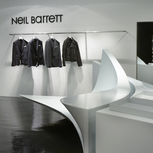 Zaha Hadid, Neil Barrett shop in shop Seul
