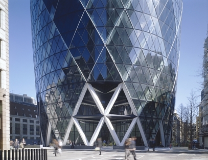 Foster, The Gherkin remporte le CTBUH 10 Year Award
