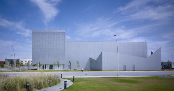 Brooks + Scarpa Architects, Metalsa, Mexique
