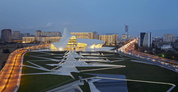 Zaha Hadid Heydar Aliyev Center, Bakou, Azerbaïdjan
