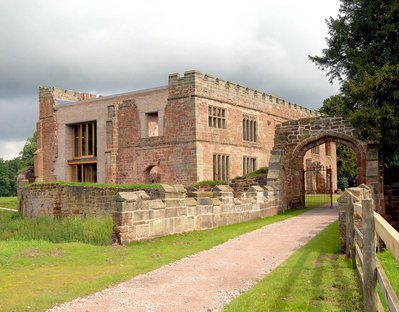 Witherford Watson Mann, Astley Castle remporte le RIBA Stirling Prize 2013 
