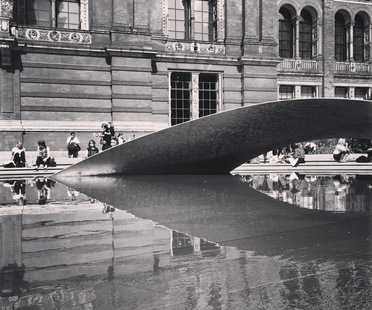 Zaha Hadid Architects, Installation Crest au London Design Festival
