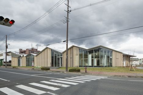 Kengo Kuma a conçu le centre communautaire Towada City Plaza 
