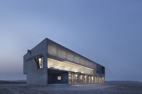 Vector Architects et la Seashore Library sur la plage (Chine)
