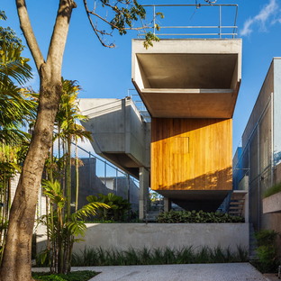 spbr arquitectos : maison pour le week-end à Sao Paulo
