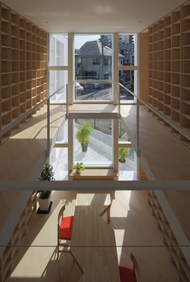 Takuro Yamamoto Architects : la maison aux 30 000 livres de Tokyo
