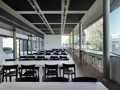 Le cabinet d’architectes DC10 réalise les nouveaux bureaux de l’ancien entrepôt SICAD à Uboldo (Varèse)
