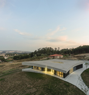 La Casa Cabo de Vila de Spaceworkers à Paredes (Portugal)
