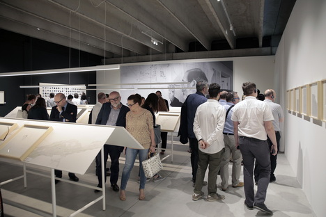 “Alvaro Siza. Viagem sem programa” interviews aux commissaires d’exposition
