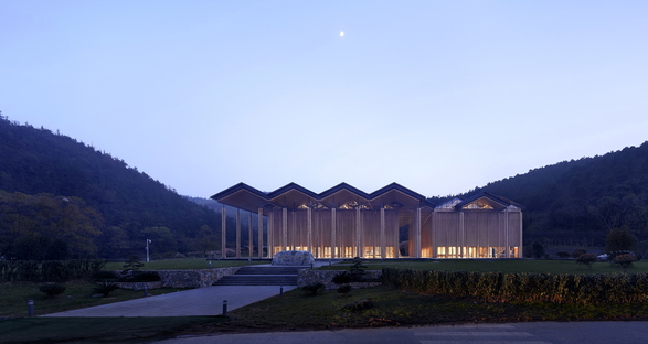 AZL Architects réalise en Chine le Shitang Village Internet Conference Center 
