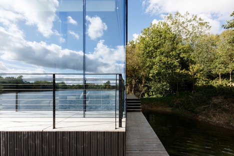 Mecanoo signe le projet Glass Villa on the Lake 
