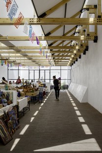 Vrtical pour l’architecture démocratique avec le marché des artisans de Tlaxco 
