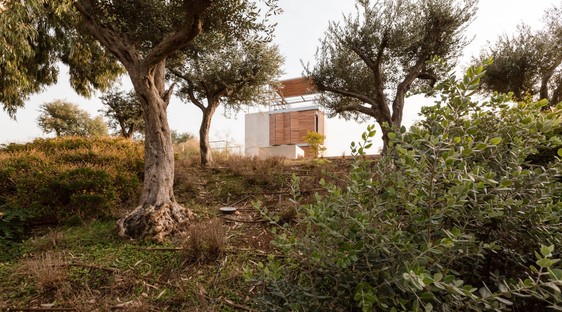 Hashim Sarkis réalise des maisons de vacances à Amchit au Liban : les Courtowers
