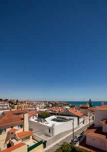 Costa Lima signe la maison de l’astrologue à Estoril (Portugal) 
