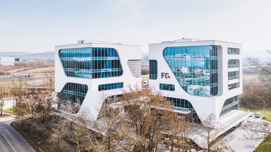 FC Ingenieure Campus : la « façade smartphone » de 3deluxe architecture

