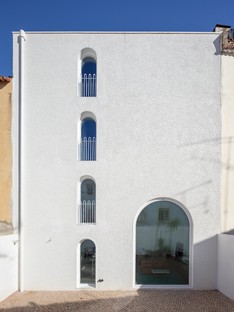 Le cabinet Bureau signe la maison d’architecte Dodged House à Lisbonne
